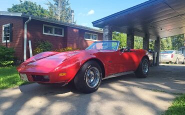 Chevrolet-corvette-convertible-1974-red-11