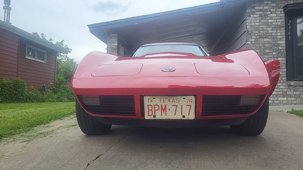 Chevrolet-corvette-convertible-1974-red-3