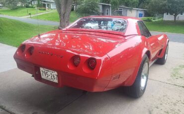 Chevrolet-corvette-convertible-1974-red-4