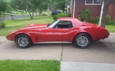 Chevrolet-corvette-convertible-1974-red-6