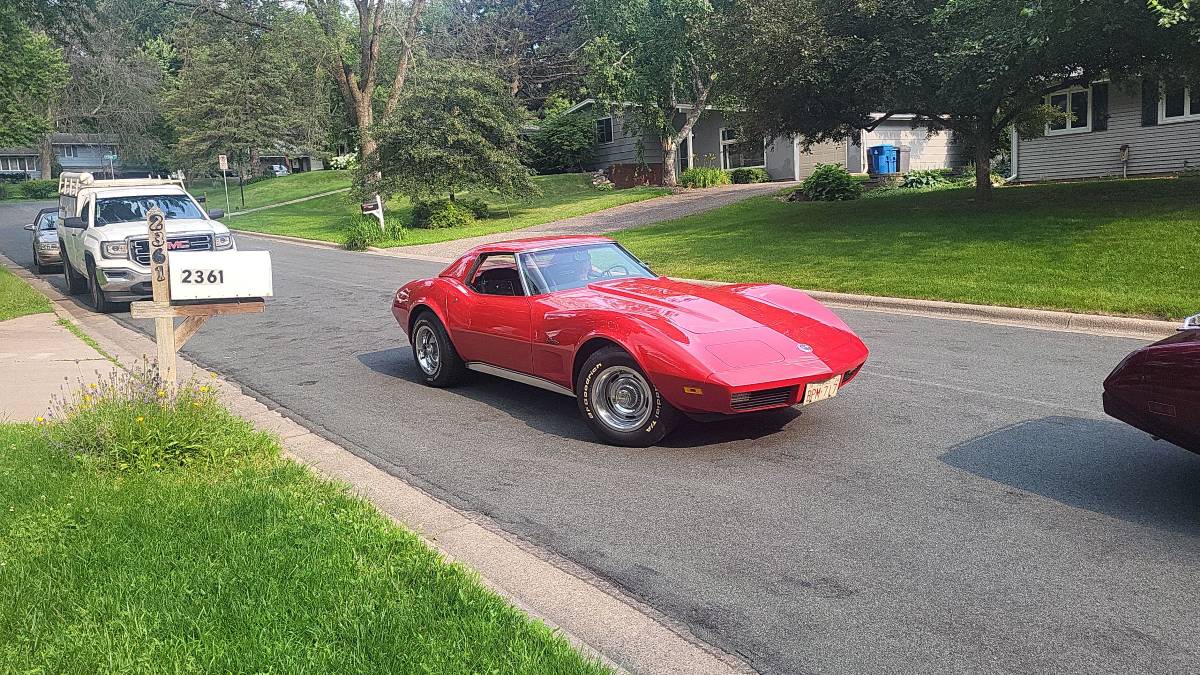 Chevrolet-corvette-convertible-1974-red-7