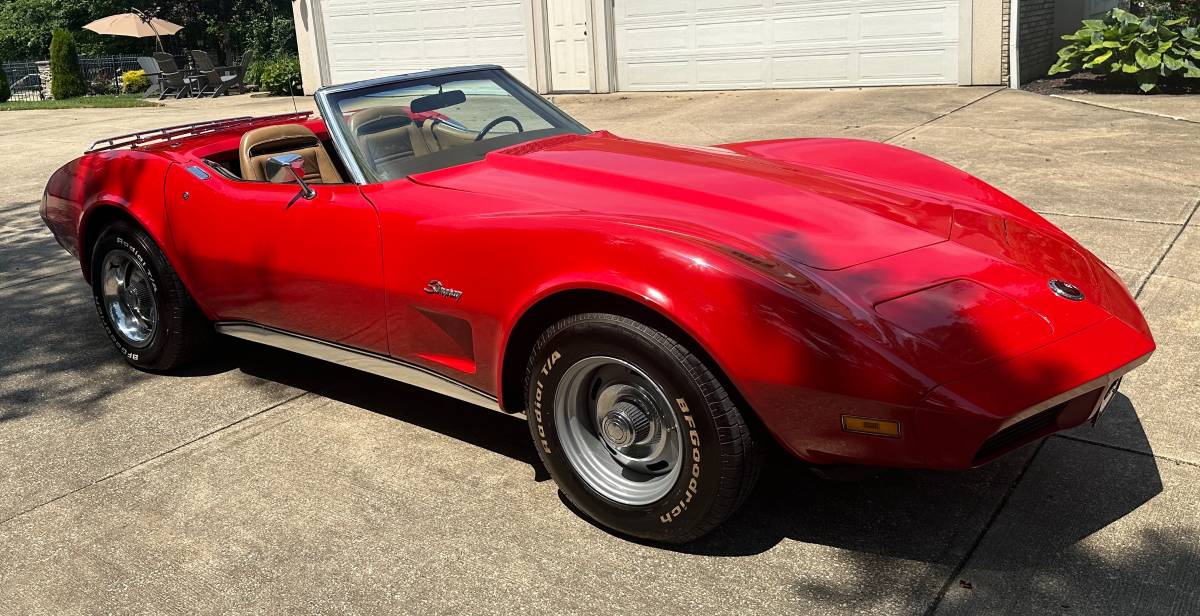 Chevrolet-corvette-convertible-1974-red-8