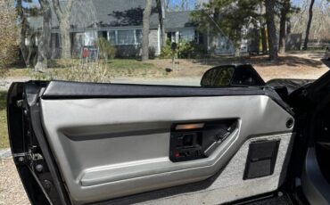 Chevrolet-corvette-convertible-1987-black-19