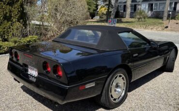 Chevrolet-corvette-convertible-1987-black-2