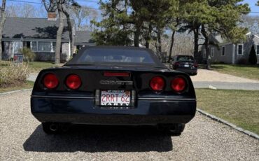 Chevrolet-corvette-convertible-1987-black-3