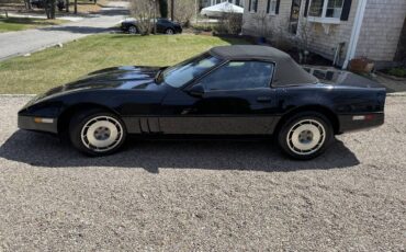 Chevrolet-corvette-convertible-1987-black-4