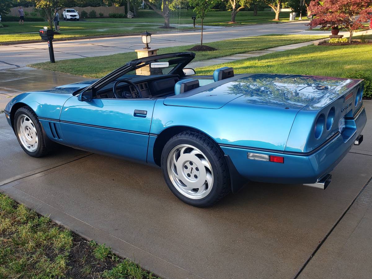 Chevrolet-corvette-convertible-1989-blue-16