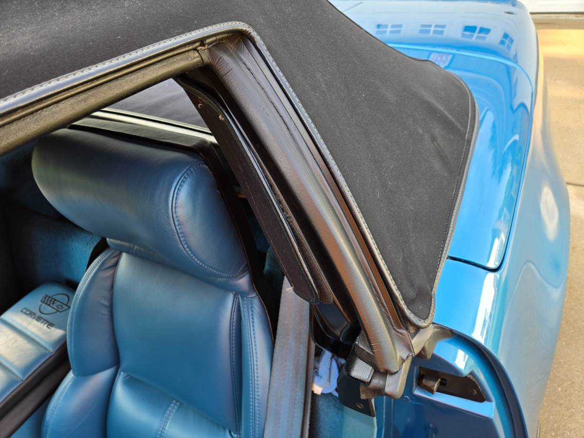 Chevrolet-corvette-convertible-1989-blue-5