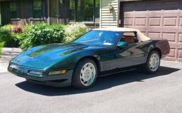 Chevrolet-corvette-convertible-1991-green