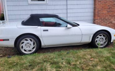 Chevrolet-corvette-convertible-1991-white