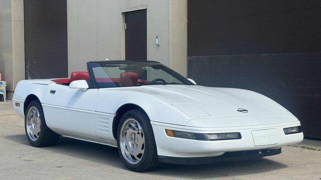 Chevrolet-corvette-convertible-1992-white-1