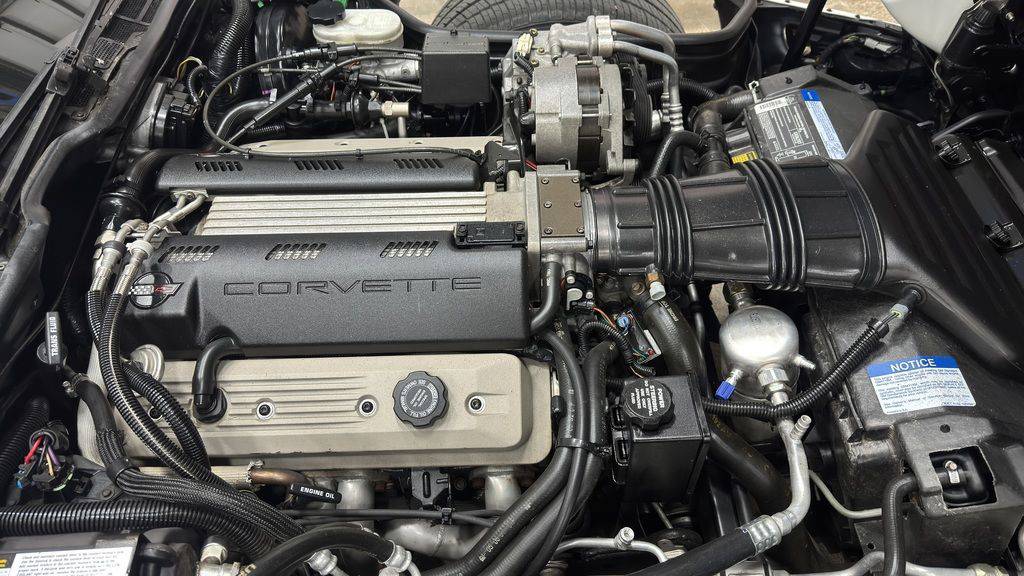 Chevrolet-corvette-convertible-1992-white-10