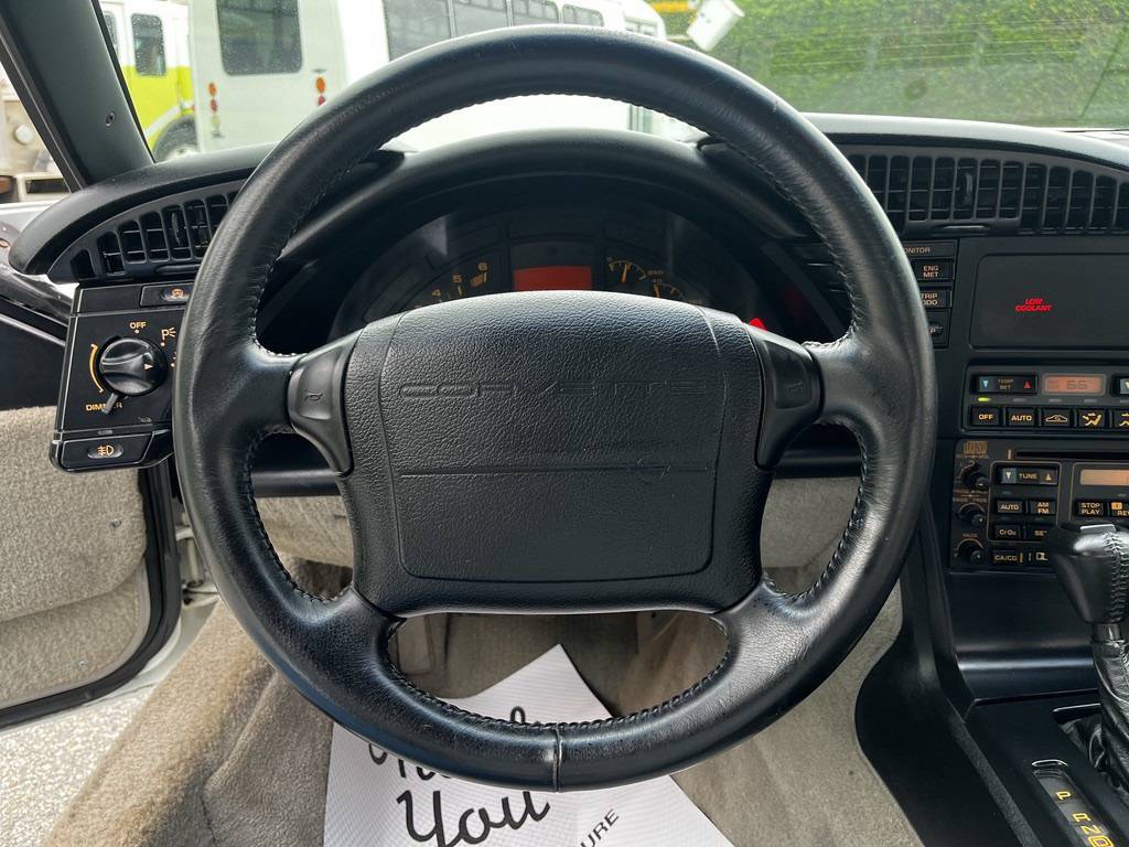 Chevrolet-corvette-convertible-1992-white-18