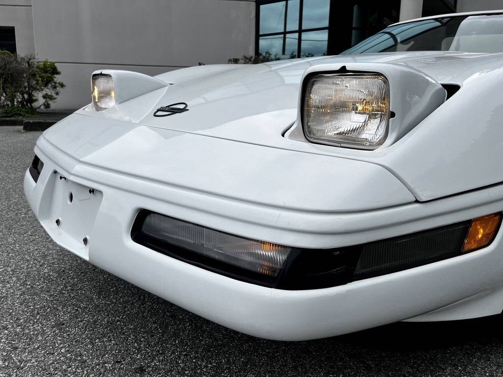 Chevrolet-corvette-convertible-1992-white