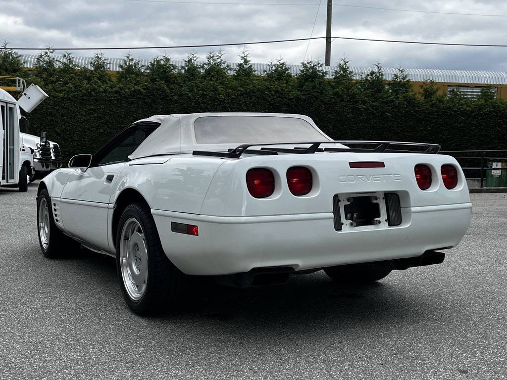 Chevrolet-corvette-convertible-1992-white-3