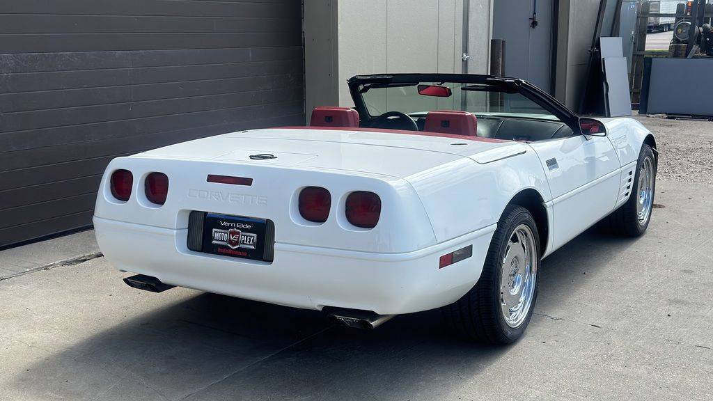 Chevrolet-corvette-convertible-1992-white-5