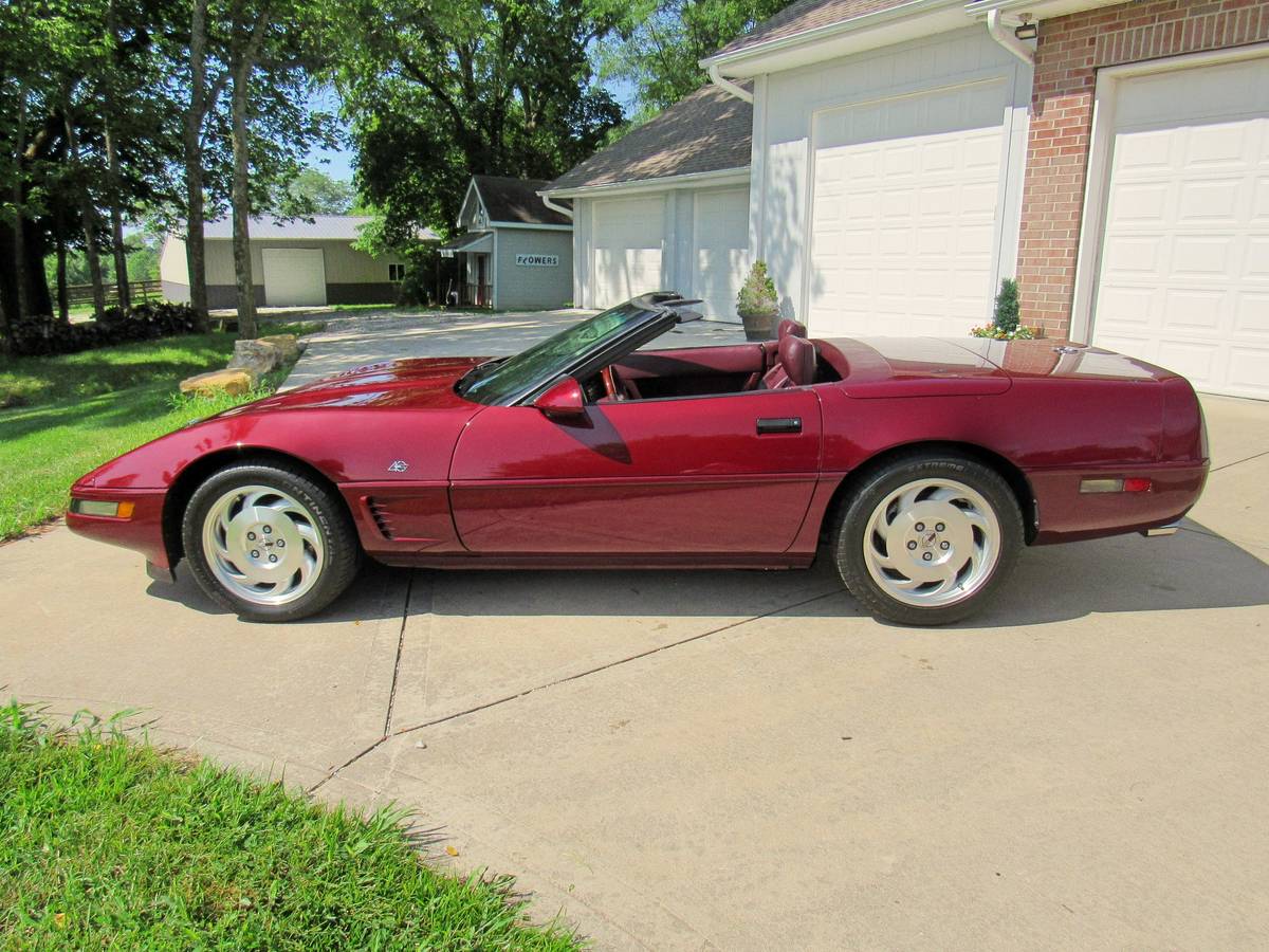Chevrolet-corvette-convertible-1993-red-1