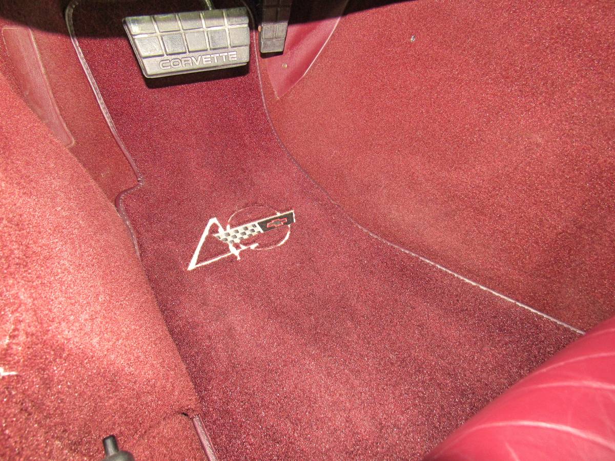 Chevrolet-corvette-convertible-1993-red-16