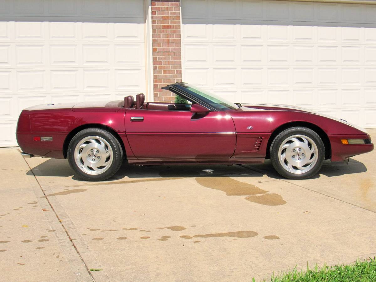 Chevrolet-corvette-convertible-1993-red-2