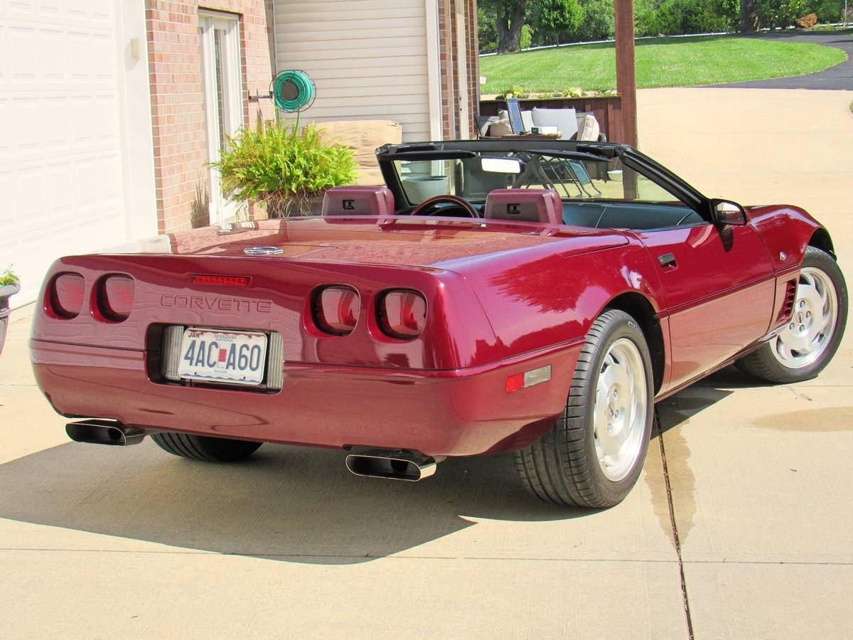 Chevrolet-corvette-convertible-1993-red-3