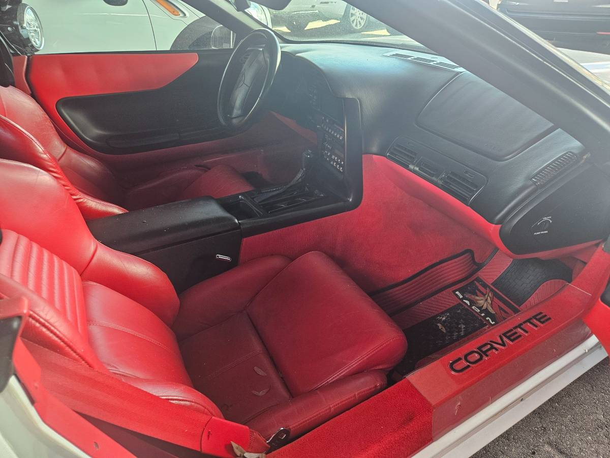 Chevrolet-corvette-convertible-1994-1