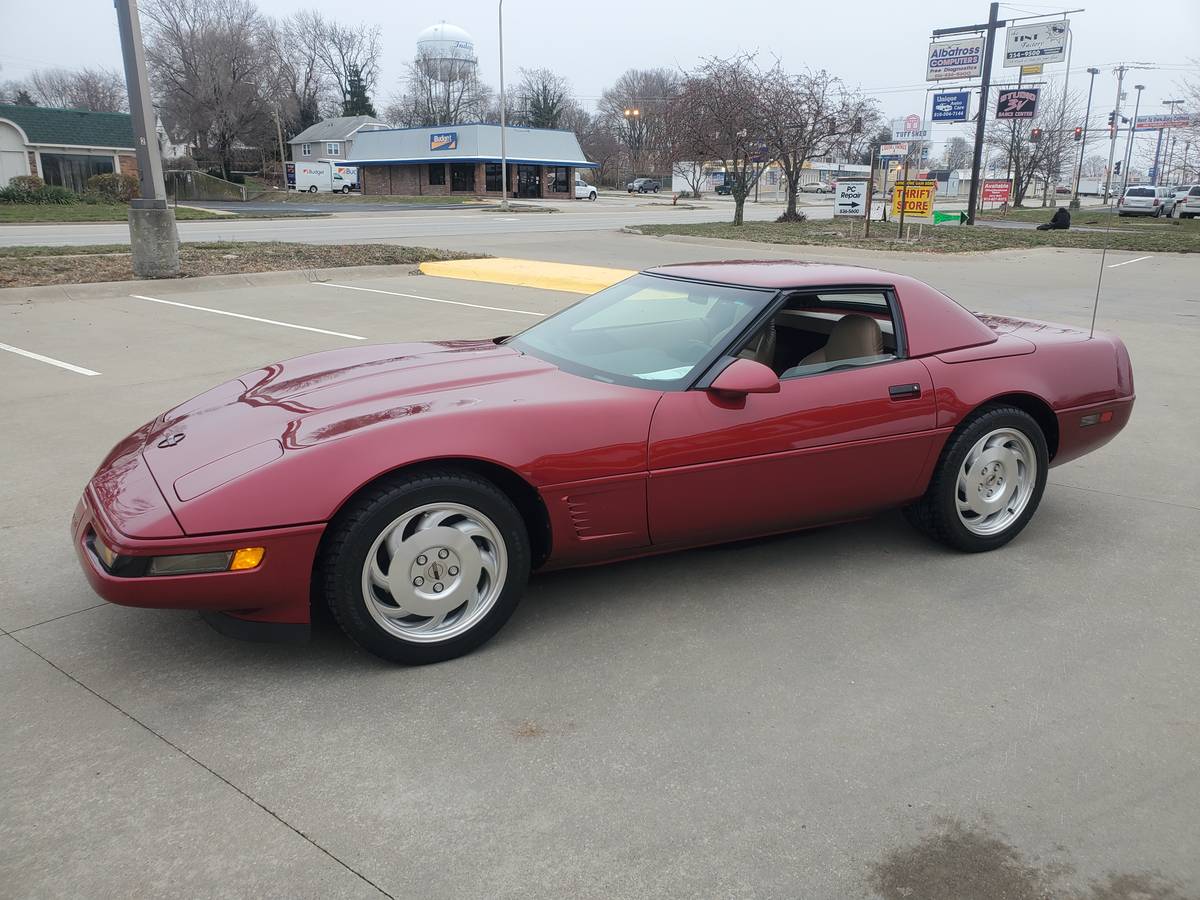 Chevrolet-corvette-convertible-1995-17