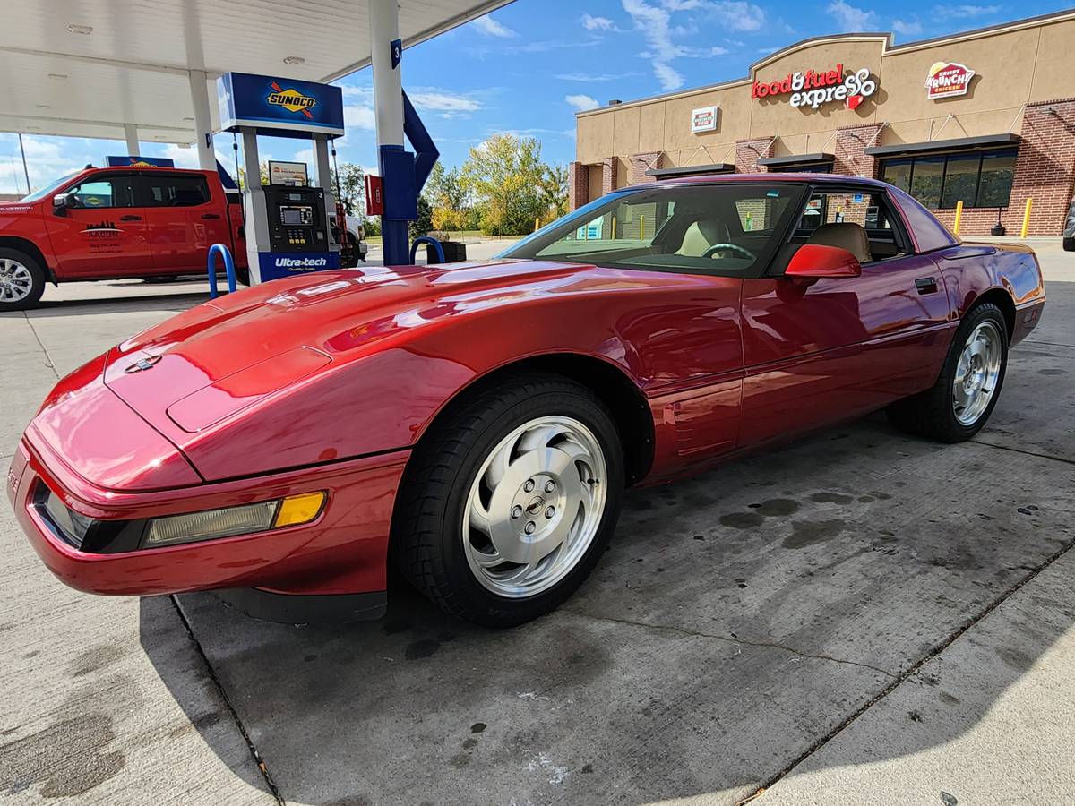 Chevrolet-corvette-convertible-1995-20