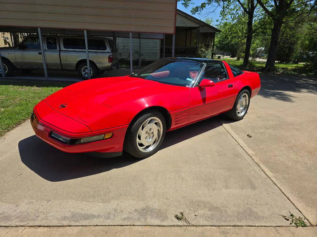 Chevrolet-corvette-corvette-amp-convertible-1994-red-1