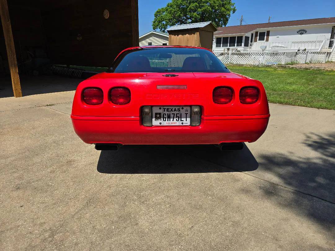 Chevrolet-corvette-corvette-amp-convertible-1994-red-4