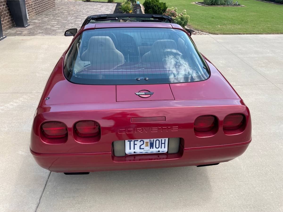 Chevrolet-corvette-corvette-amp-convertible-1995-purple-4