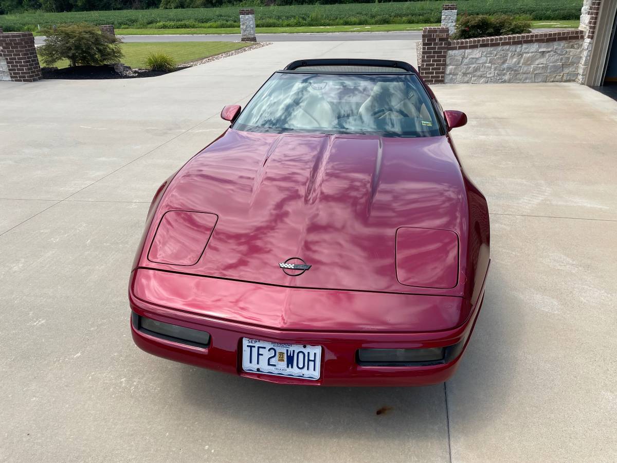Chevrolet-corvette-corvette-amp-convertible-1995-purple