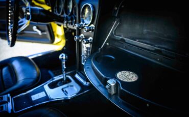Chevrolet-corvette-coupe-1966-yellow-16