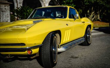 Chevrolet-corvette-coupe-1966-yellow-23