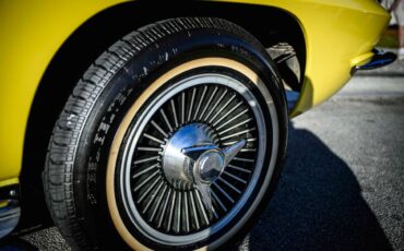 Chevrolet-corvette-coupe-1966-yellow-8