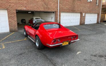Chevrolet-corvette-coupe-1969-red-1