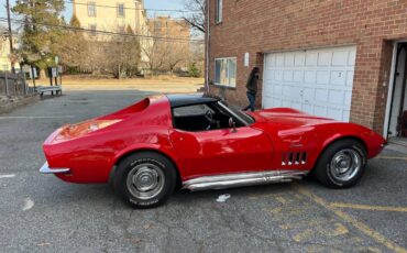 Chevrolet-corvette-coupe-1969-red-2