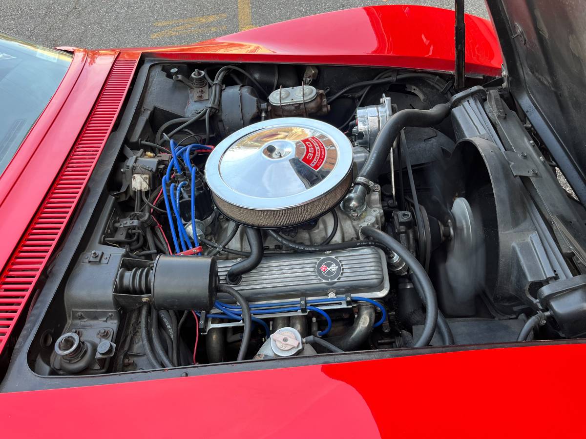 Chevrolet-corvette-coupe-1969-red-3