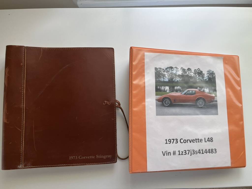 Chevrolet-corvette-coupe-1973-orange-14
