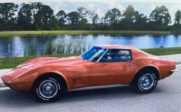 Chevrolet-corvette-coupe-1973-orange-2