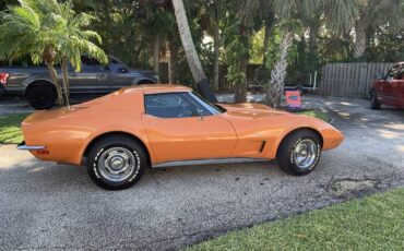 Chevrolet-corvette-coupe-1973-orange-3
