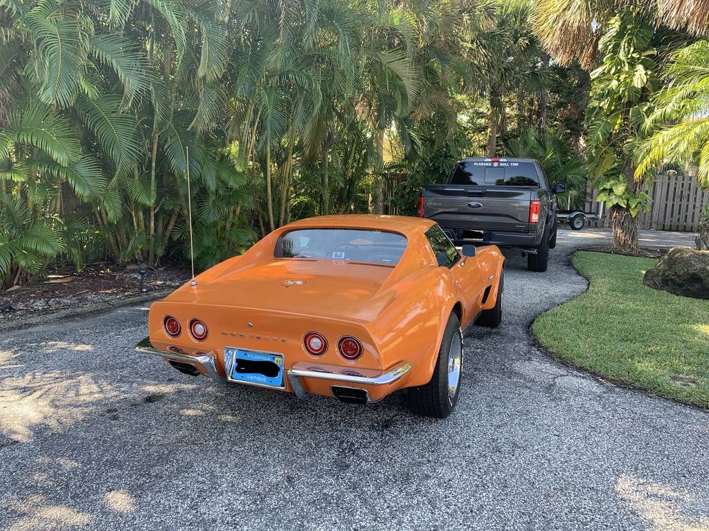 Chevrolet-corvette-coupe-1973-orange-4