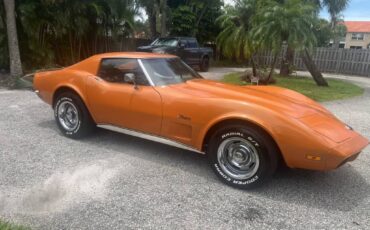 Chevrolet-corvette-coupe-1973-orange-5