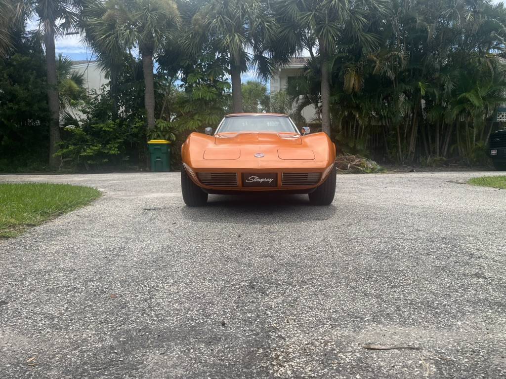 Chevrolet-corvette-coupe-1973-orange-6