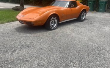 Chevrolet-corvette-coupe-1973-orange-7