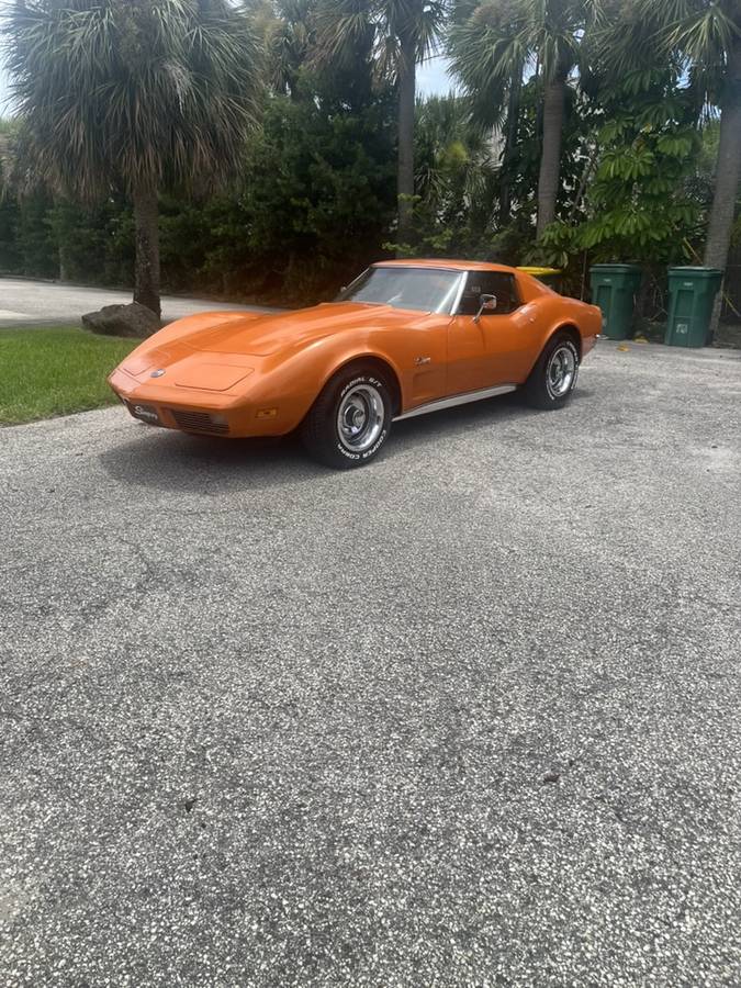 Chevrolet-corvette-coupe-1973-orange-7