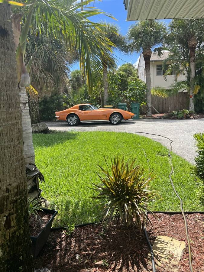 Chevrolet-corvette-coupe-1973-orange-8