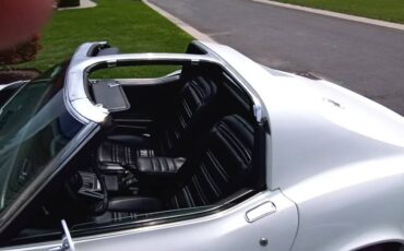 Chevrolet-corvette-coupe-1973-white-4