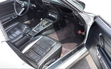 Chevrolet-corvette-coupe-1973-white-5