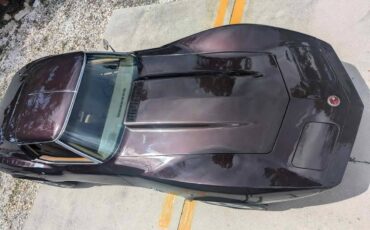 Chevrolet-corvette-coupe-1974