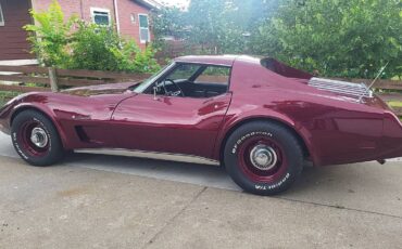 Chevrolet-corvette-coupe-1975-custom-1